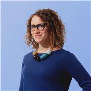 Offro aiuto compiti a bambini e ragazzi fino alle scuole medie. Sia in italiano che per la scuola Inglese.